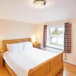 Holiday home Host & - Holmedene