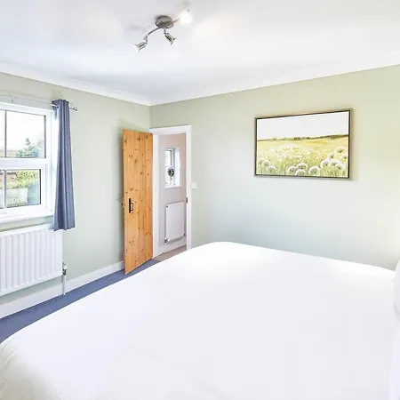 Host & - Holmedene * Filey