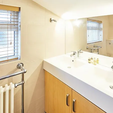 Prázdninový dům Host & - Holmedene *