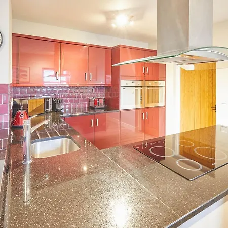 Host & - Holmedene Filey